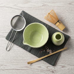 Matcha set 4Barista (light green) – keramikos rinkinys, skirtas „matcha“ arbatos ruošimui 