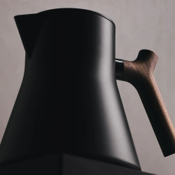 Fellow Corvo EKG PRO Matte Black with Walnut Handle | Elektrinis virdulys