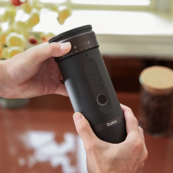 Outin Fino – elektrinis kavos malūnėlis (Tundra Brown)