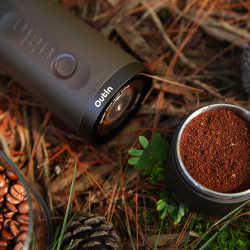 Outin Fino – elektrinis kavos malūnėlis (Tundra Brown)