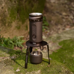 OutIn Foldable Coffee Stand  – sulankstomas kavos aparato laikiklis